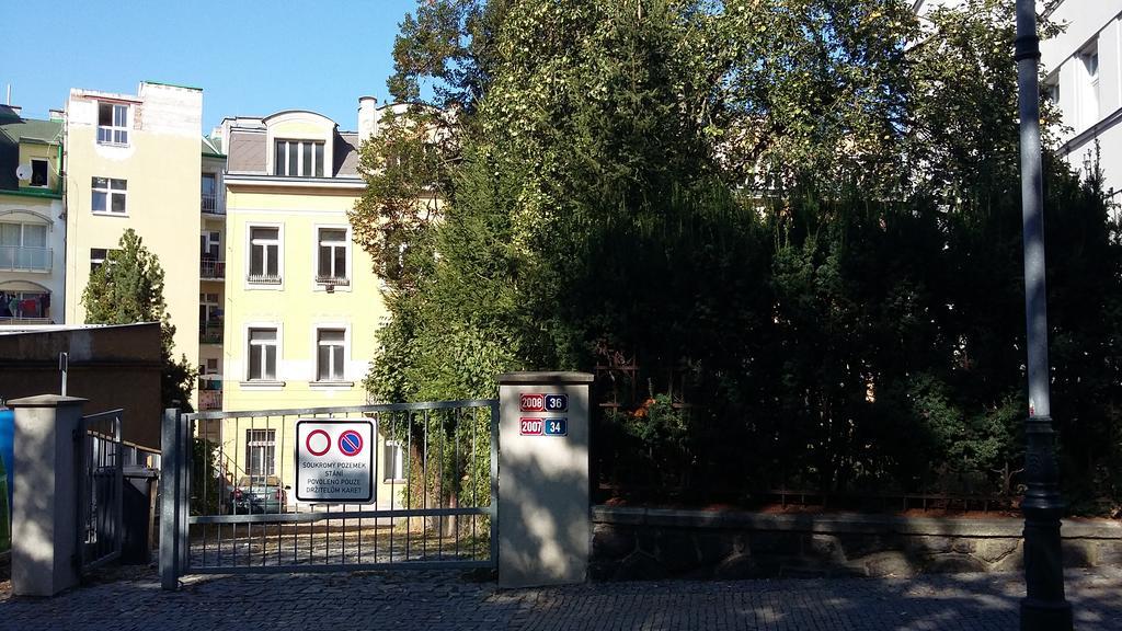 Apartment Krale Jiriho Karlovy Vary Exterior photo